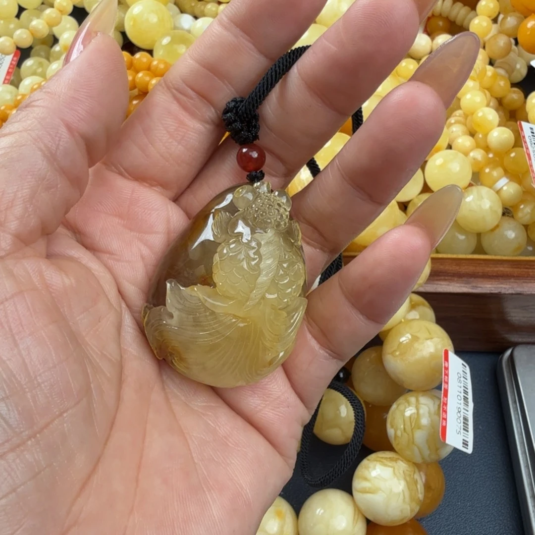 琥珀未镶嵌珠宝奇石