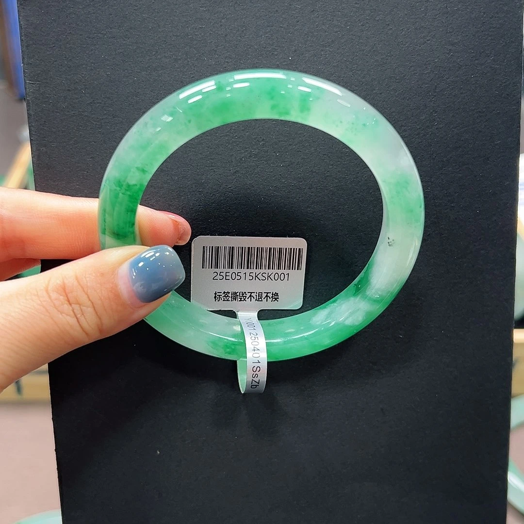 予***.石英质玉（非洲翠）未镶嵌手镯唐唐60.0