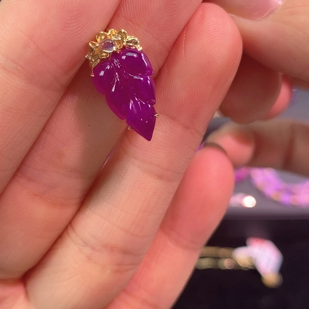 18K金镶嵌苏纪石（舒俱来）吊坠(不含链)