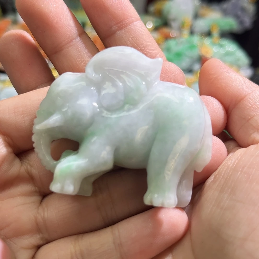 颈饰未镶嵌翡翠待编织