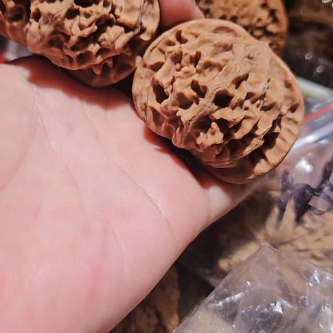 文玩核桃吊坠50帝王