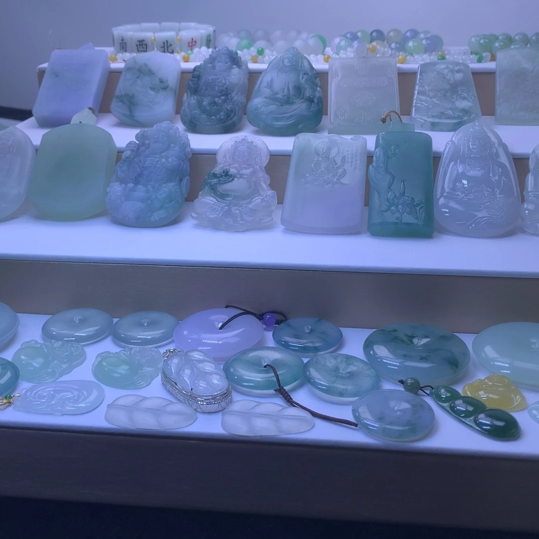 翡翠未镶嵌吊坠(不含链)克**斯