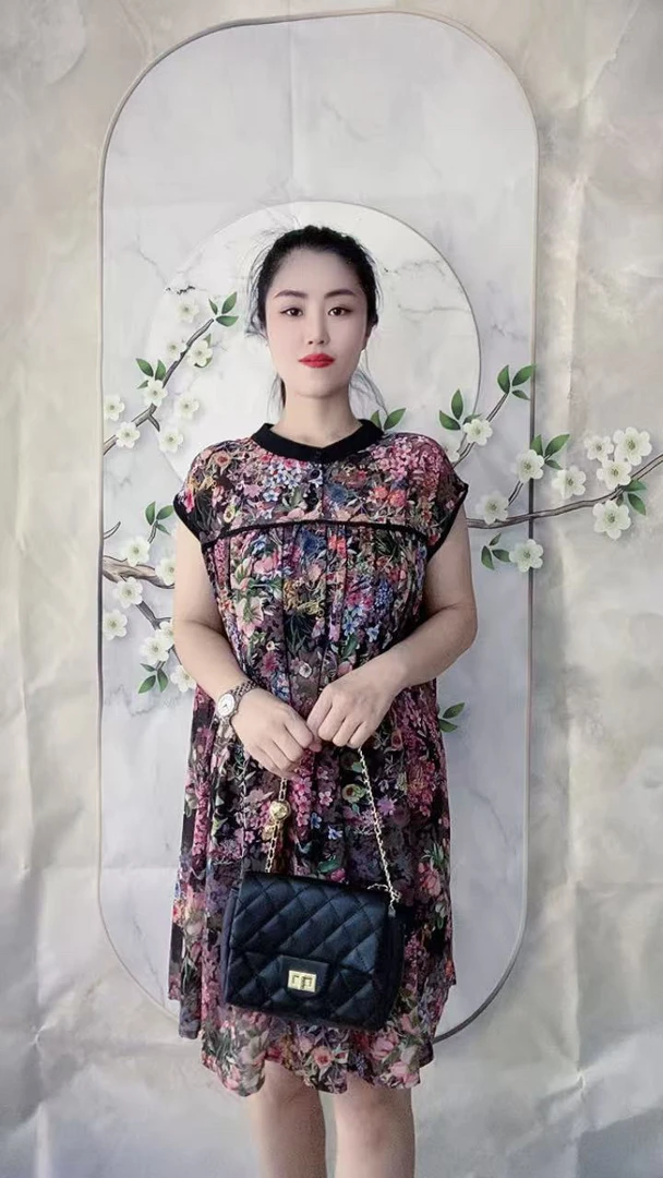 新款时尚洋气显瘦连衣裙