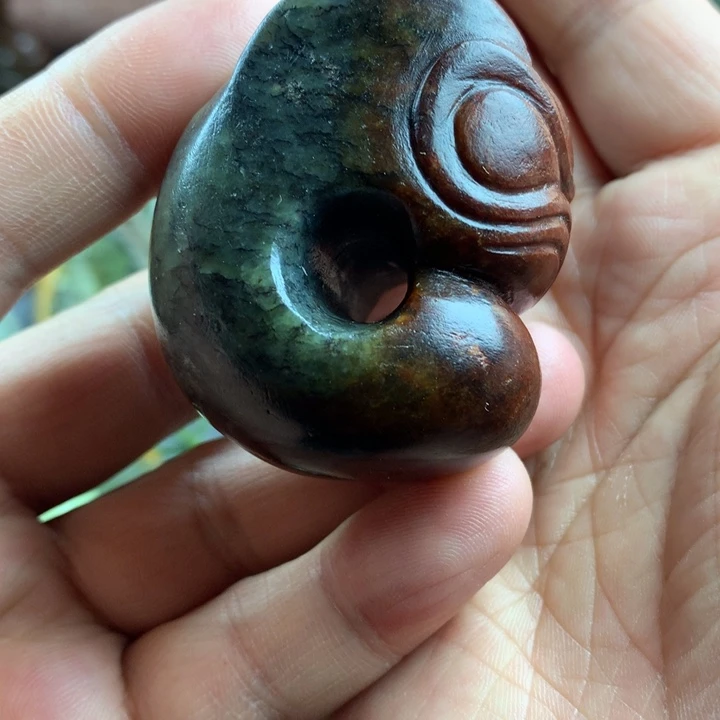 岫岩河磨玉（透闪石质玉）吊坠未镶嵌哆**梦