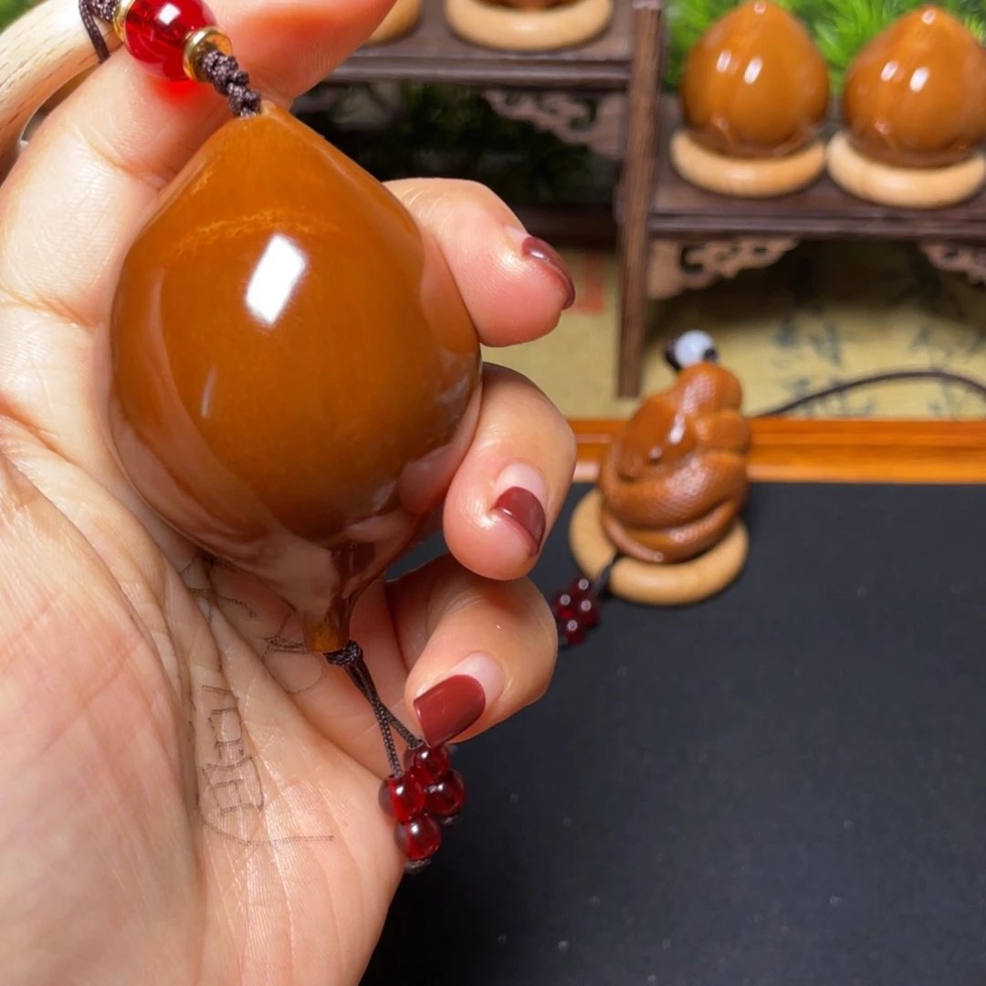 橄榄核吊坠鲍鱼40穿配