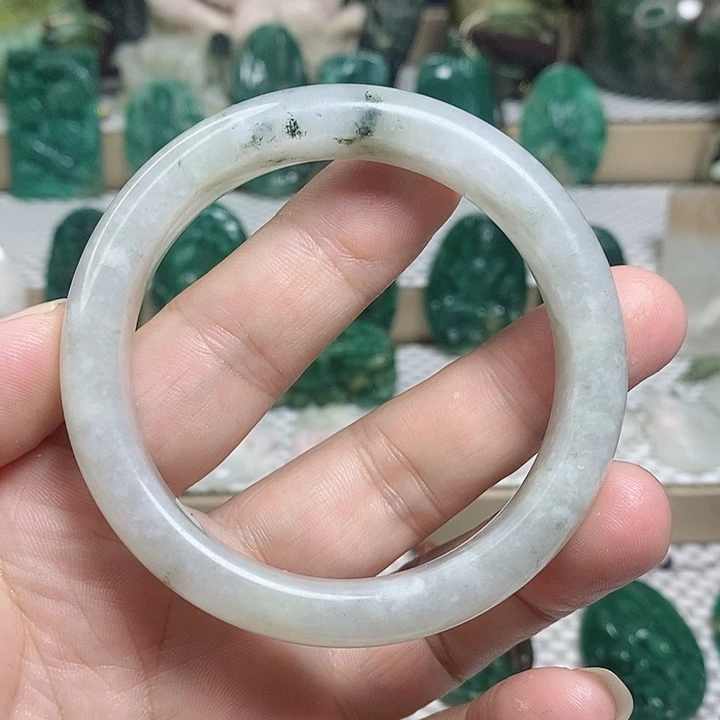 未镶嵌独山玉颈饰