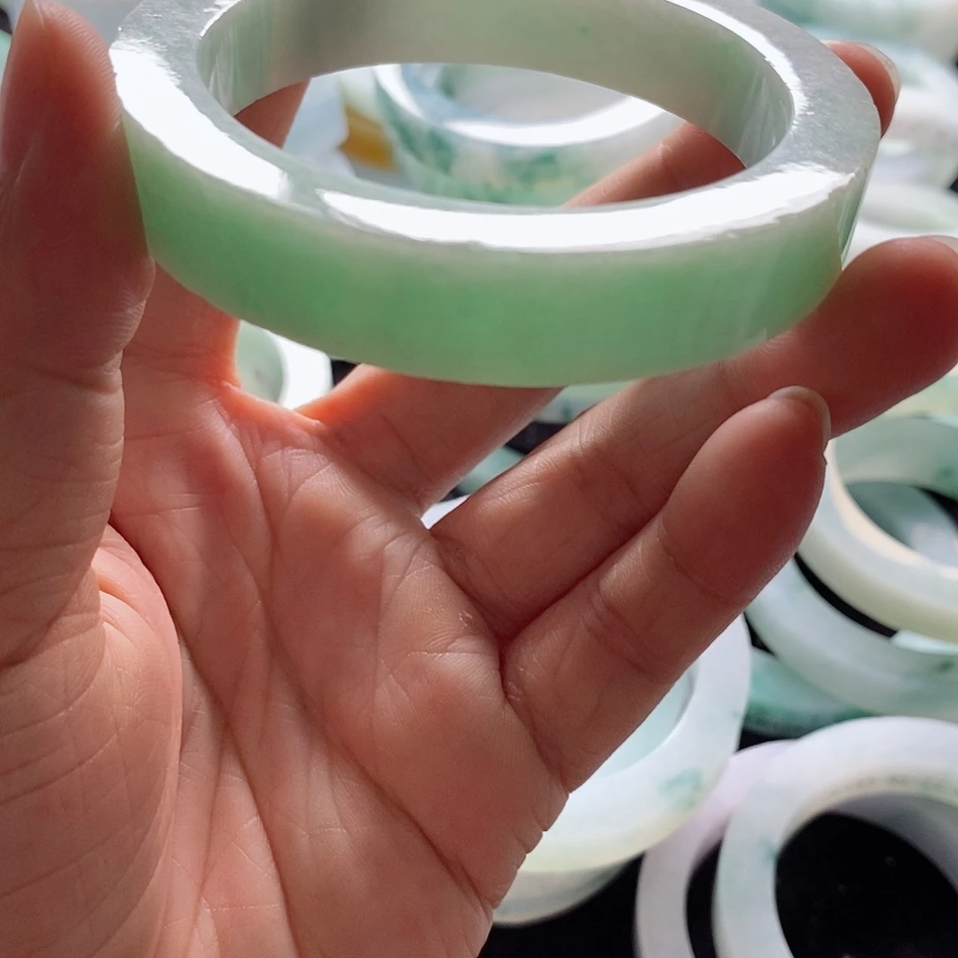 定制翡翠A货未镶嵌H****?