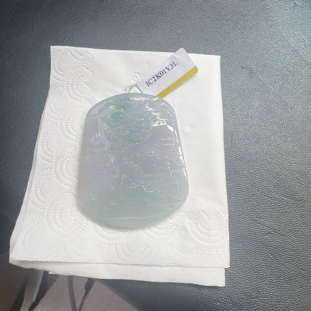 翡翠未镶嵌吊坠(赠链)
