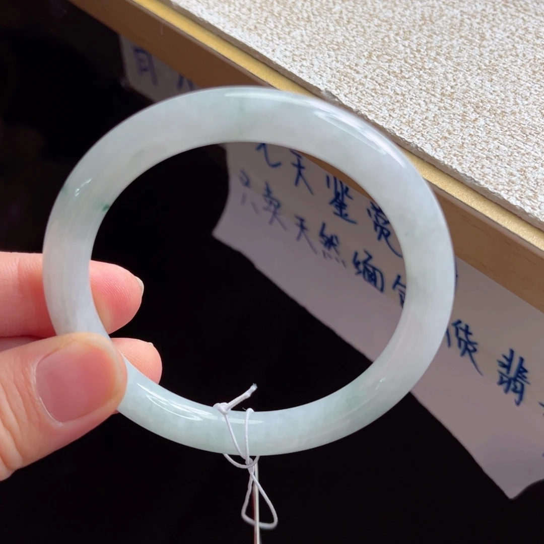 翡翠未镶嵌手镯手镯