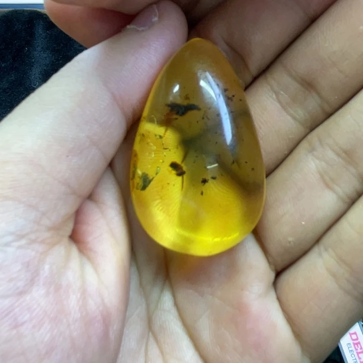 琥珀未镶嵌珠宝奇石