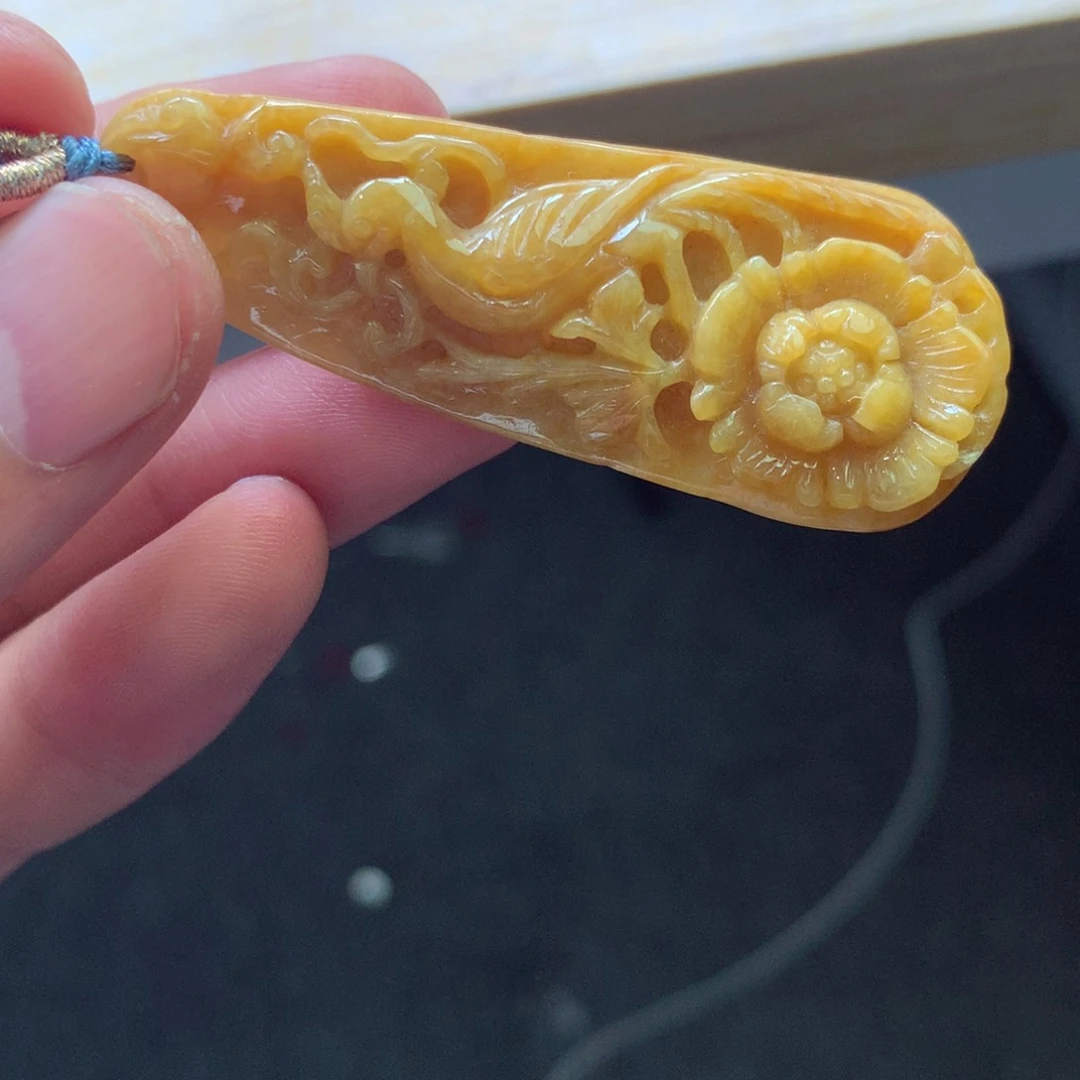 翡翠颈饰未镶嵌吊坠