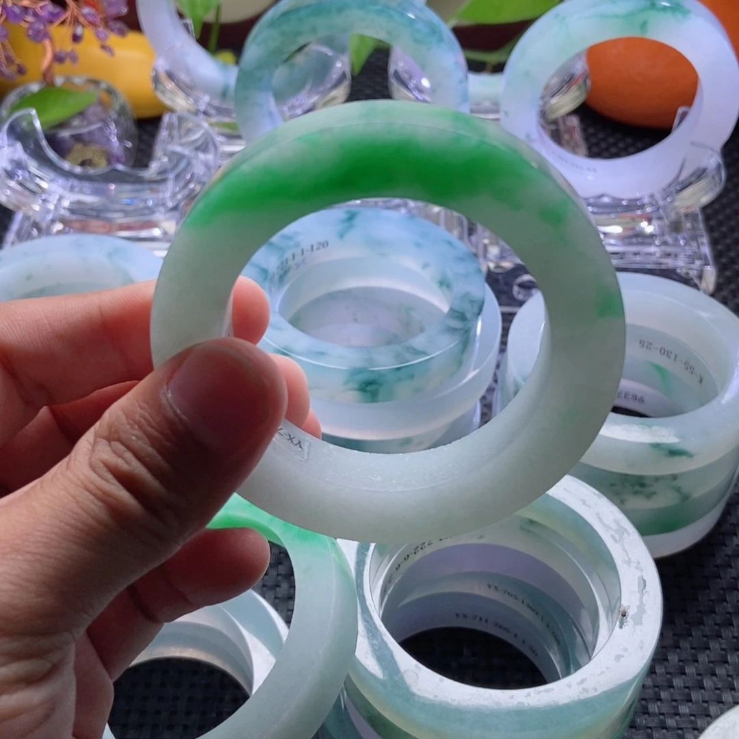 定制翡翠手镯未镶嵌封*