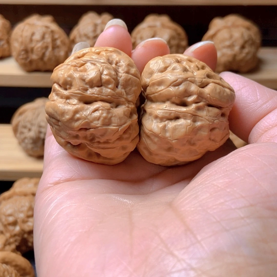 文玩核桃吊坠山**川蛤蟆头