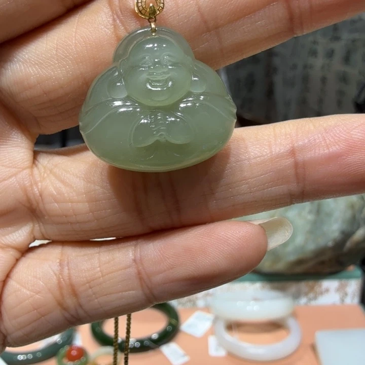 和田玉（糖玉）18K金镶嵌颈饰