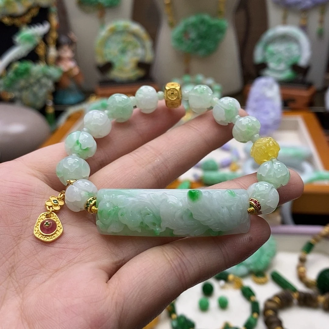 颈饰未镶嵌翡翠手链