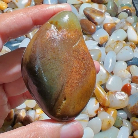 和田玉未镶嵌珠宝奇石78克