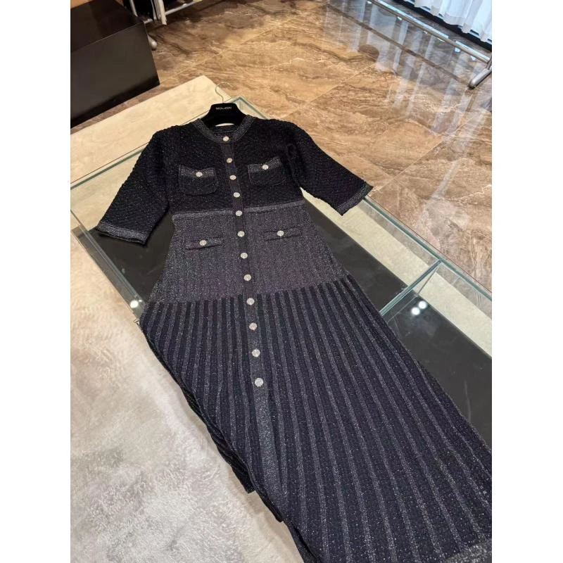 WW2025新款女士气质时尚轻奢针织长款连衣裙