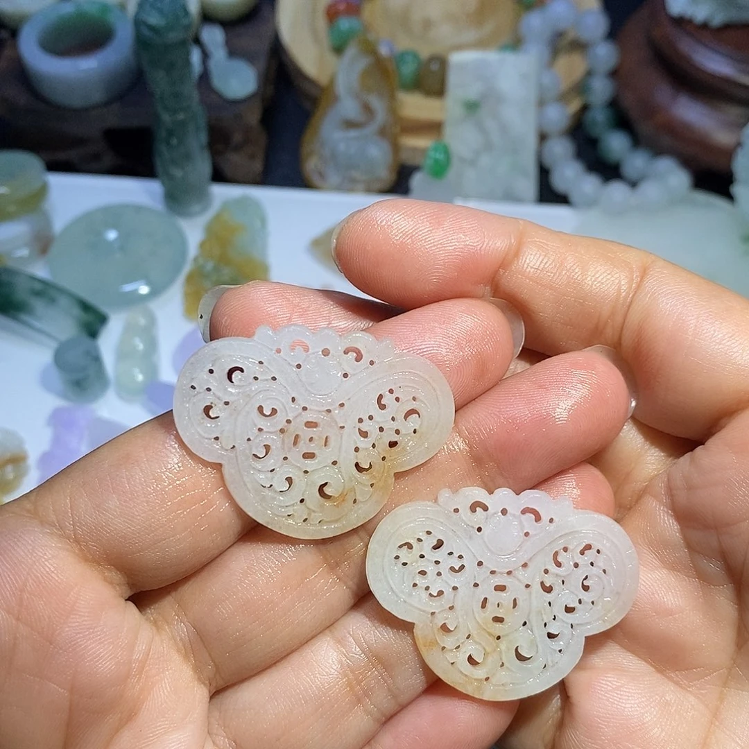 定制翡翠未镶嵌蝴蝶一对