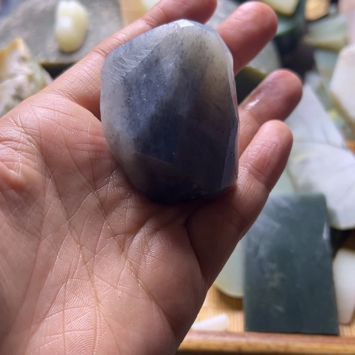 和田玉（糖玉）未镶嵌挂件