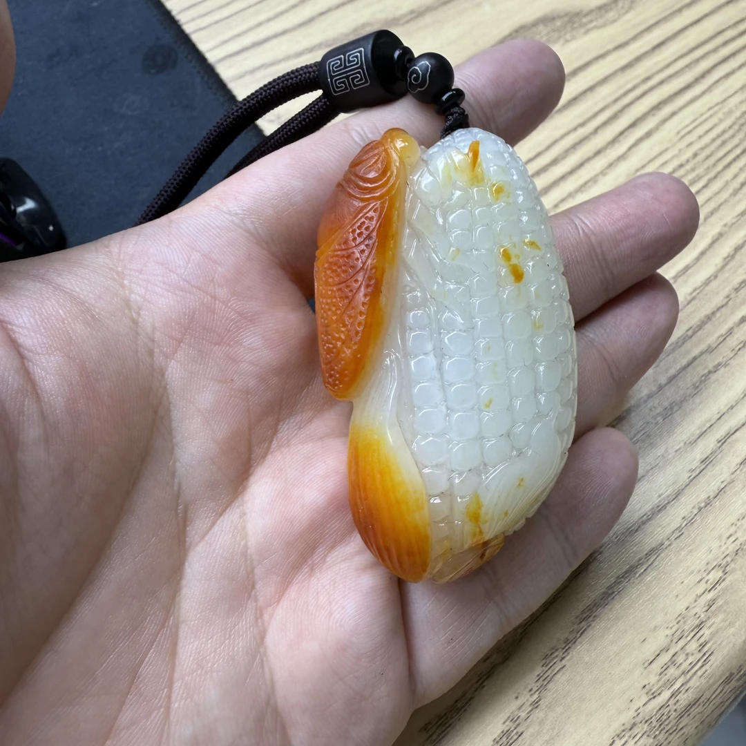 石包沁色一鸣惊人手把把玩件