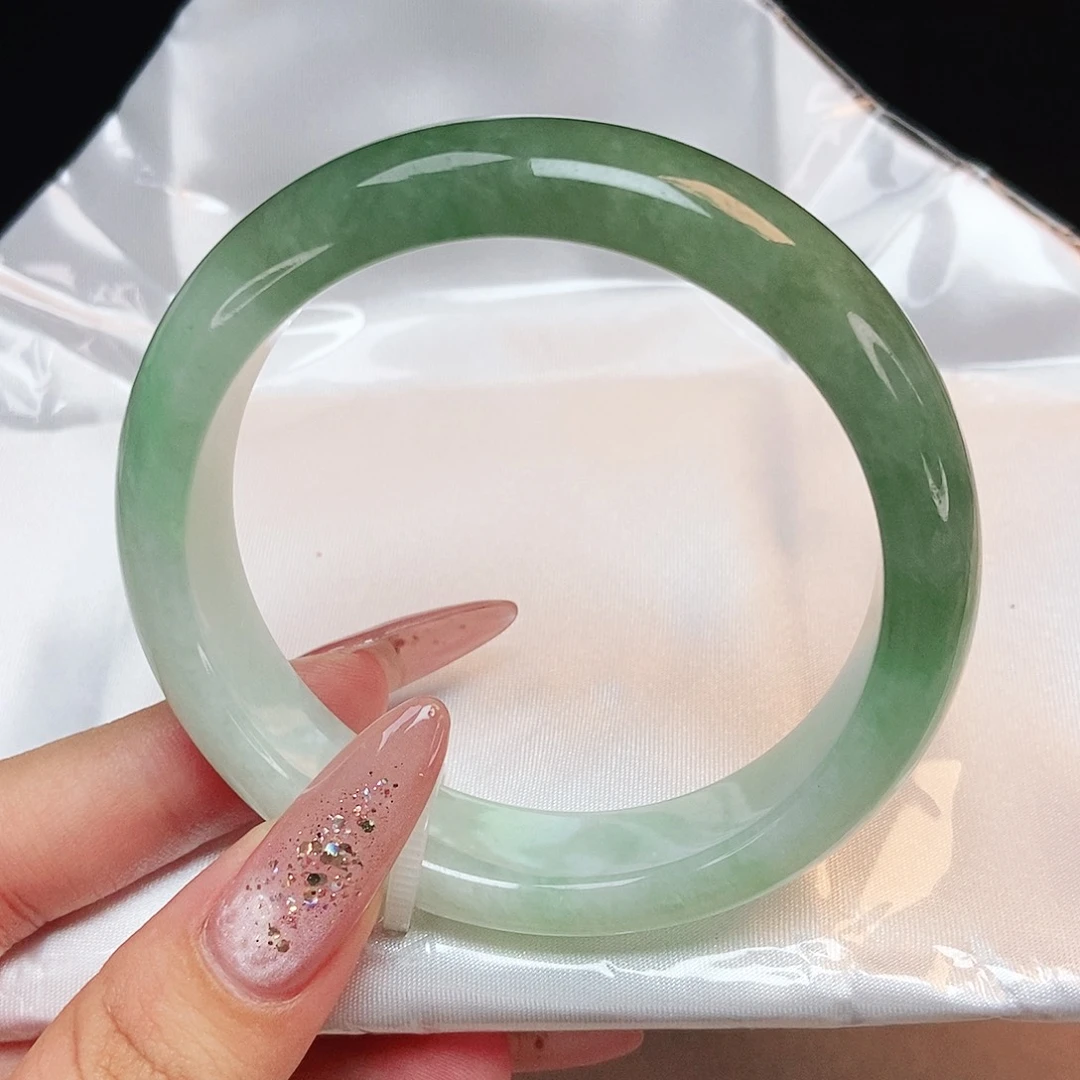 翡翠手镯未镶嵌正圈56.57