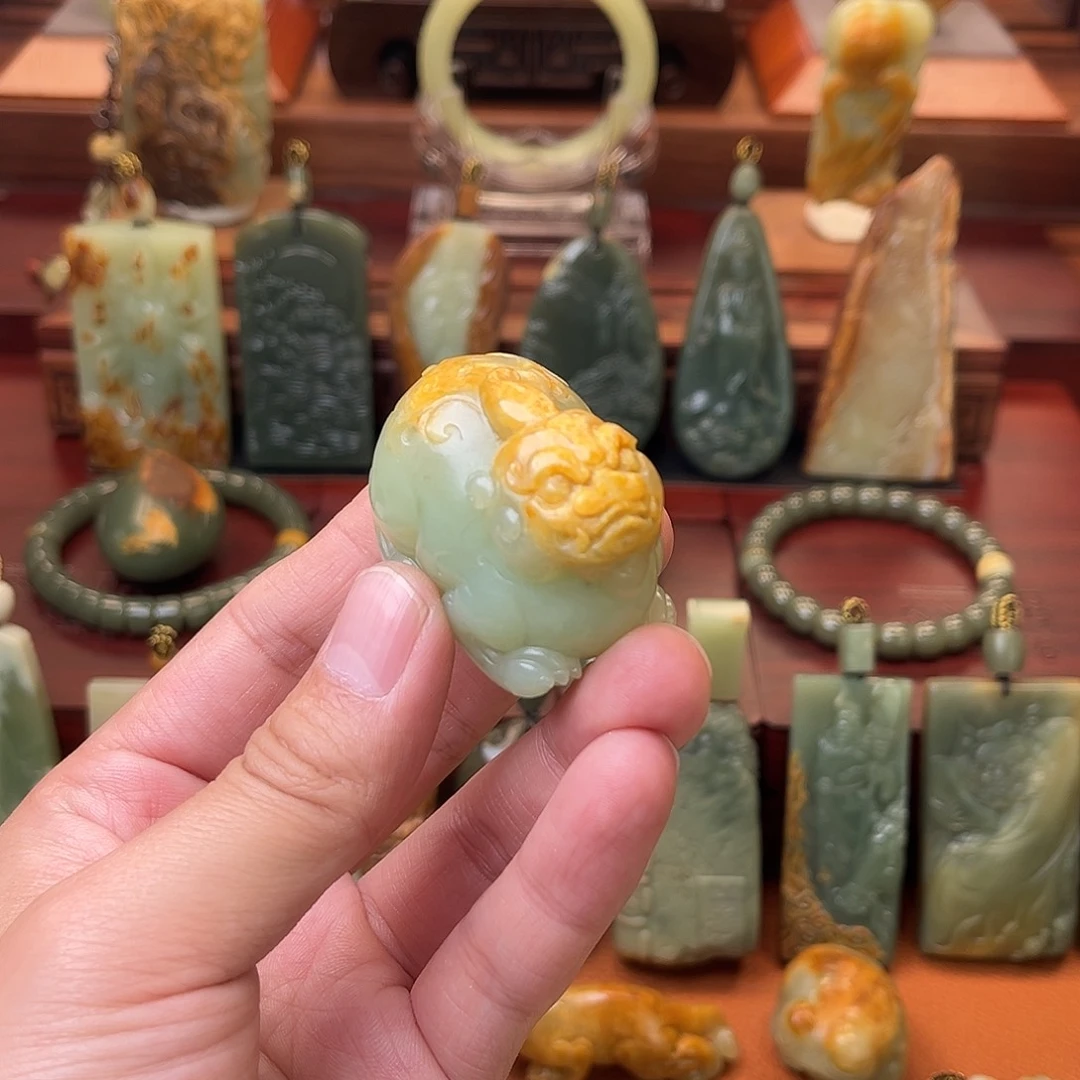 岫岩河磨玉（透闪石质玉）未镶嵌颈饰呃**就