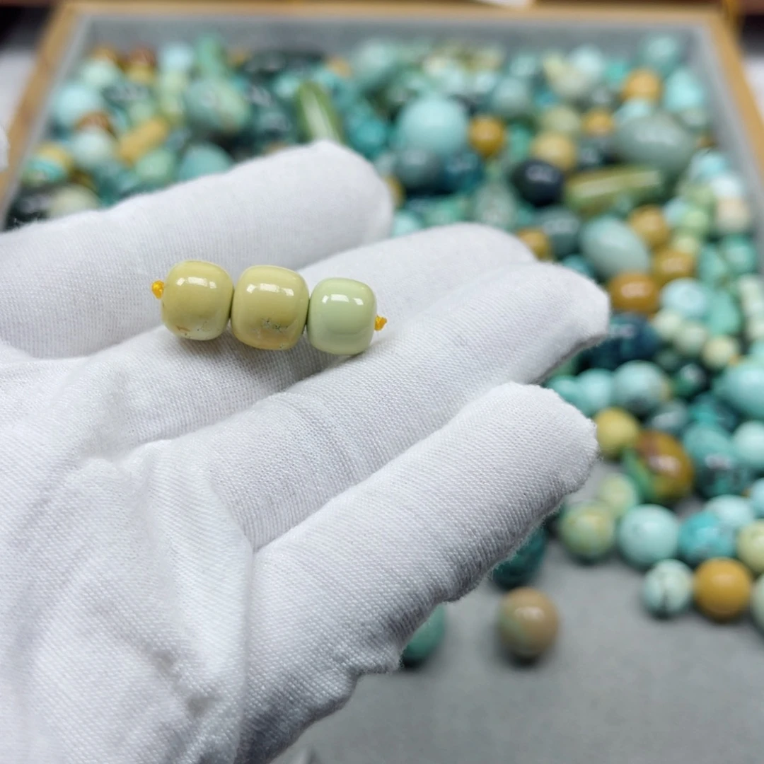 绿松石未镶嵌挂件