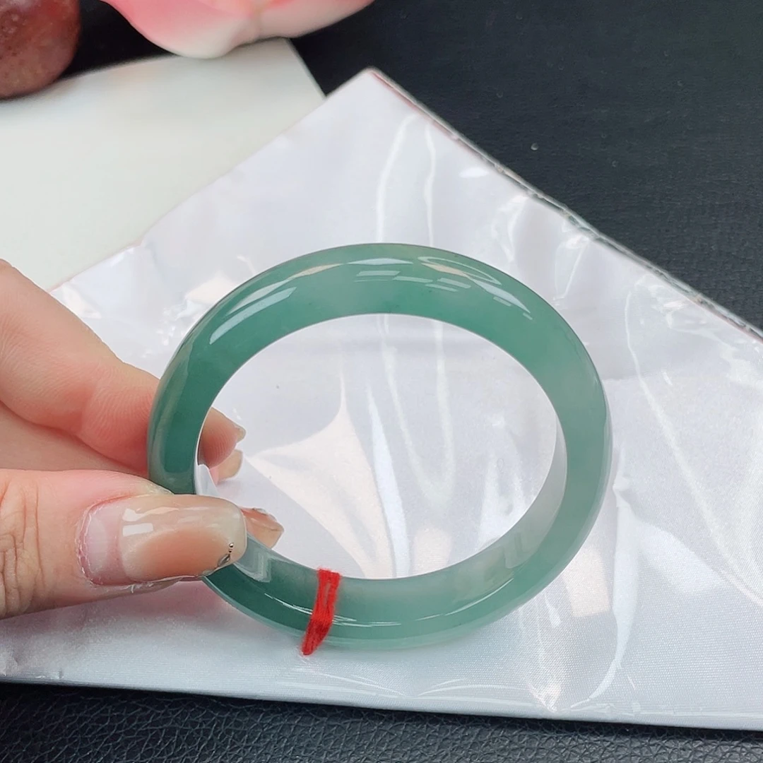 翡翠未镶嵌手镯55正圈冰胶湖水绿显白衬肤色