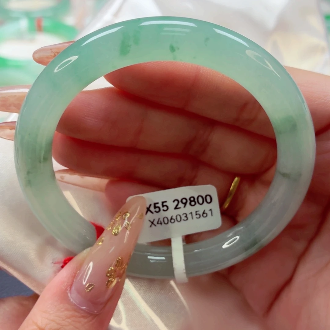 翡翠未镶嵌手镯（圆镯）22（37号）