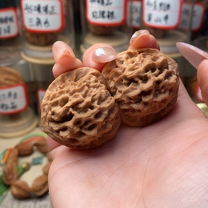 m***1把件文玩核桃万花筒350