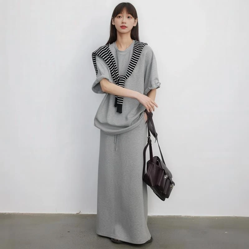 时尚休闲高级感套装女2025夏季大码胖短袖恤+慵懒半身裙两件套