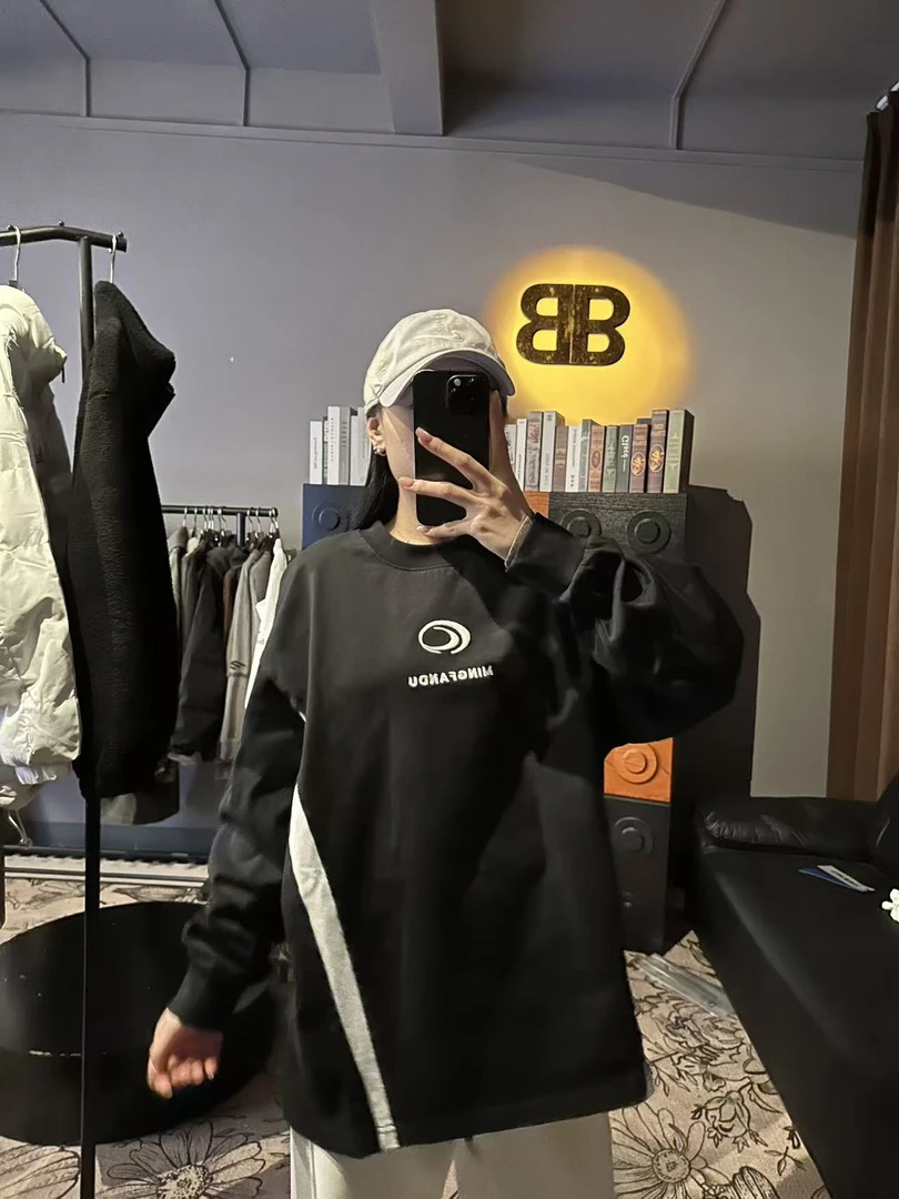 WGD林仔【潮牌】撞色刺绣工艺对版休闲早秋款卫衣女A294