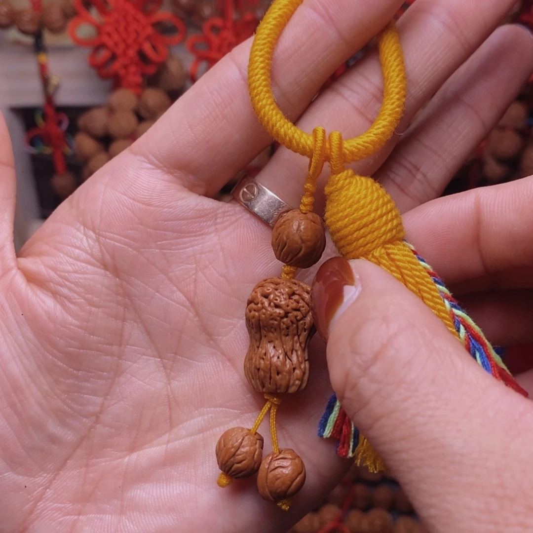 桃核吊坠龙纹桃枭