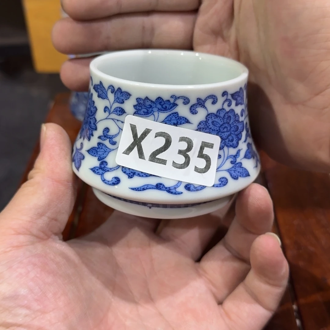 微瑕疵介意勿拍陶瓷器皿H714