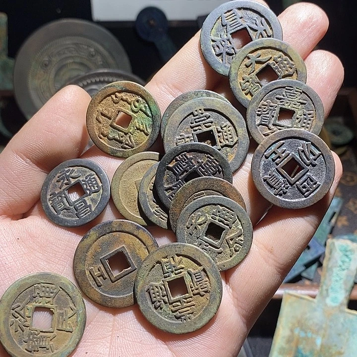 笑***泪铜现代花钱工艺品工艺品16个