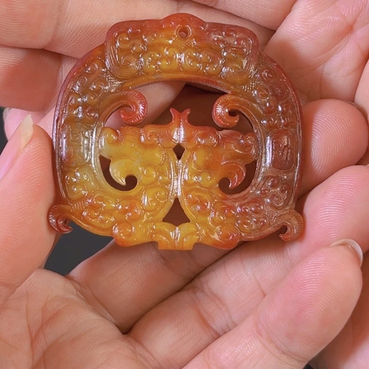 和田玉（糖玉）颈饰未镶嵌核*