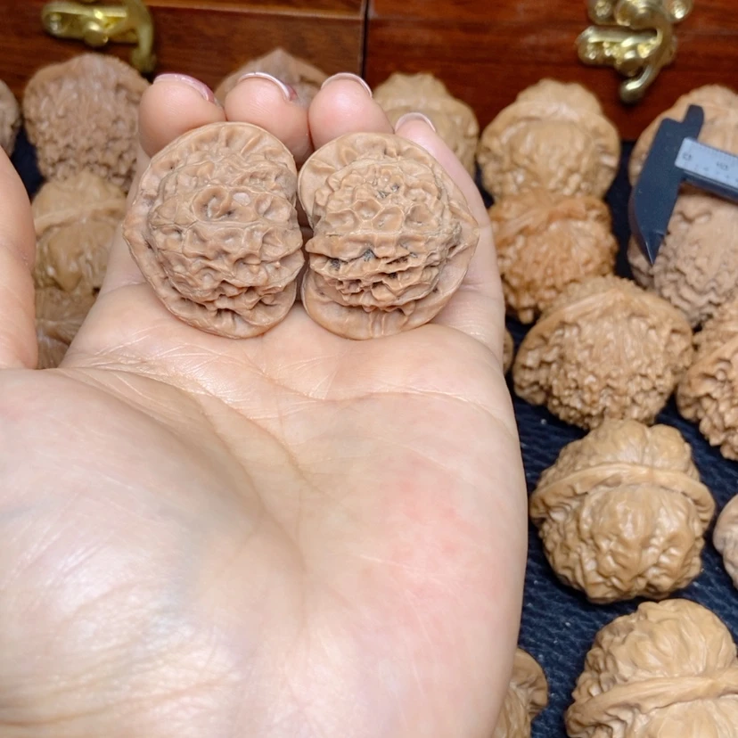 【闪购商品】文玩核桃吊坠猪*宝宫灯35