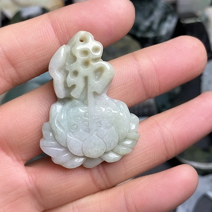 翡翠未镶嵌颈饰天然翡翠89