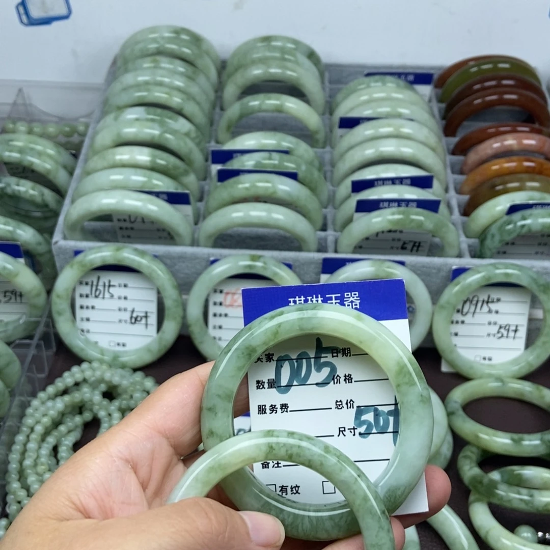 蛇纹石玉未镶嵌手链