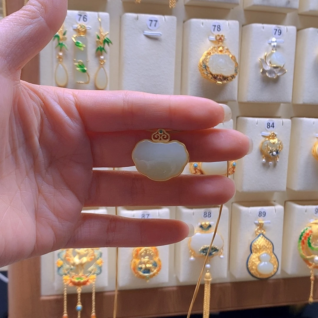 和田玉银S925镶嵌颈饰