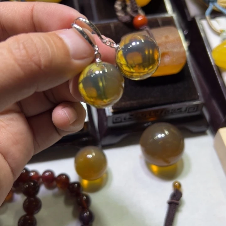 琥珀颈饰未镶嵌阿*琥珀耳环