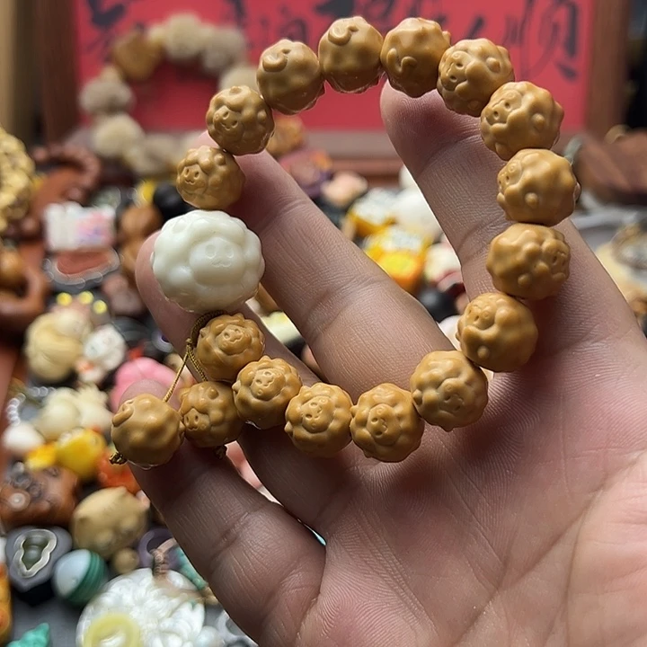 非金属全品猴头绵羊手链