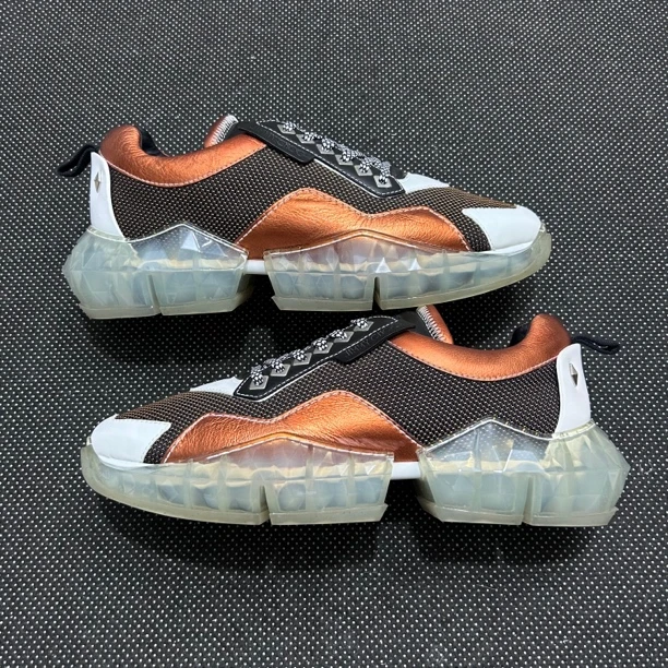 95新 JIMMY CHOO/吉米周 44码 黑白棕 成色新 钻石鞋 休闲鞋