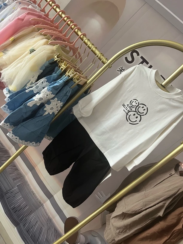 《慧姐童装小店》两单飞80-160码春秋韩版舒适百搭简约夏款套装