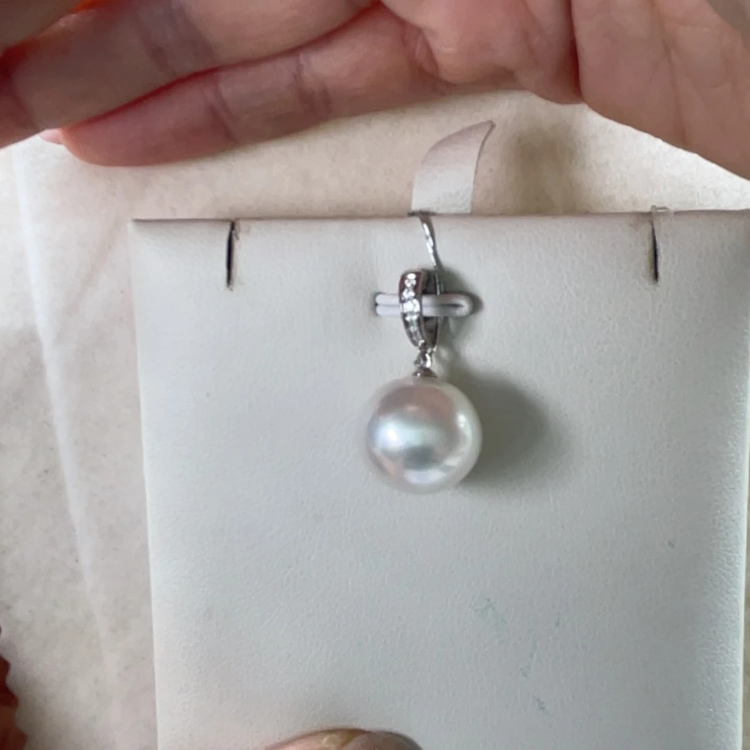 吊坠(不含链)18K金镶嵌海水珍珠小***哈13-14m m