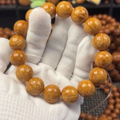 燕***桃核吊坠15尺寸桃核