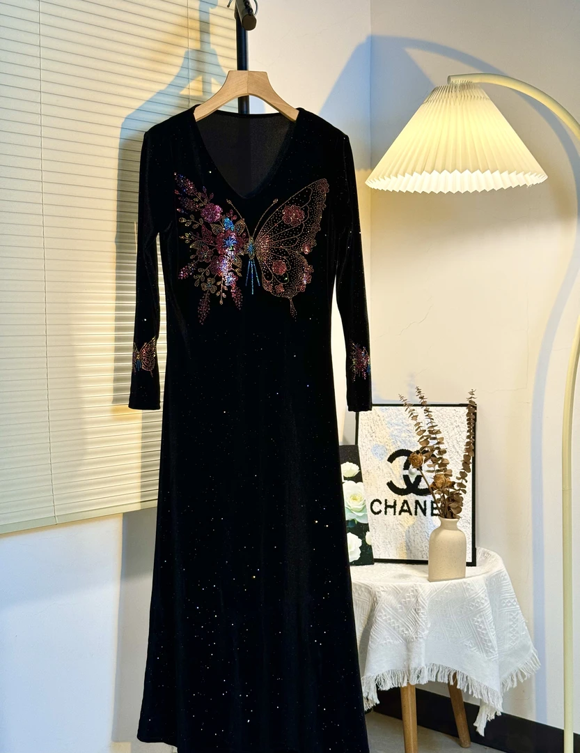 TZ8059丝绒连衣裙夏季新款御姐气质简约慵懒风女神长裙