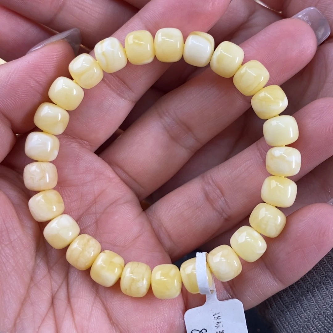 蜜蜡裸石未镶嵌蜜蜡