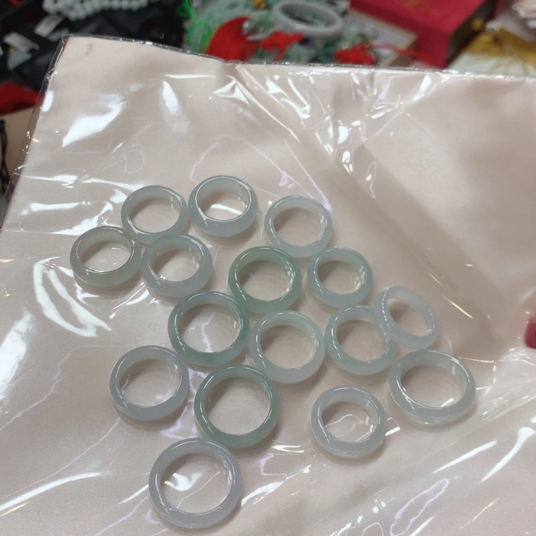 翡翠未镶嵌戒指多样性发一