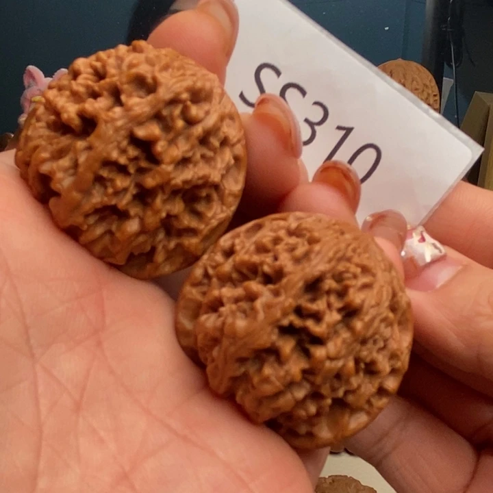 把件文玩核桃扎手满天星39